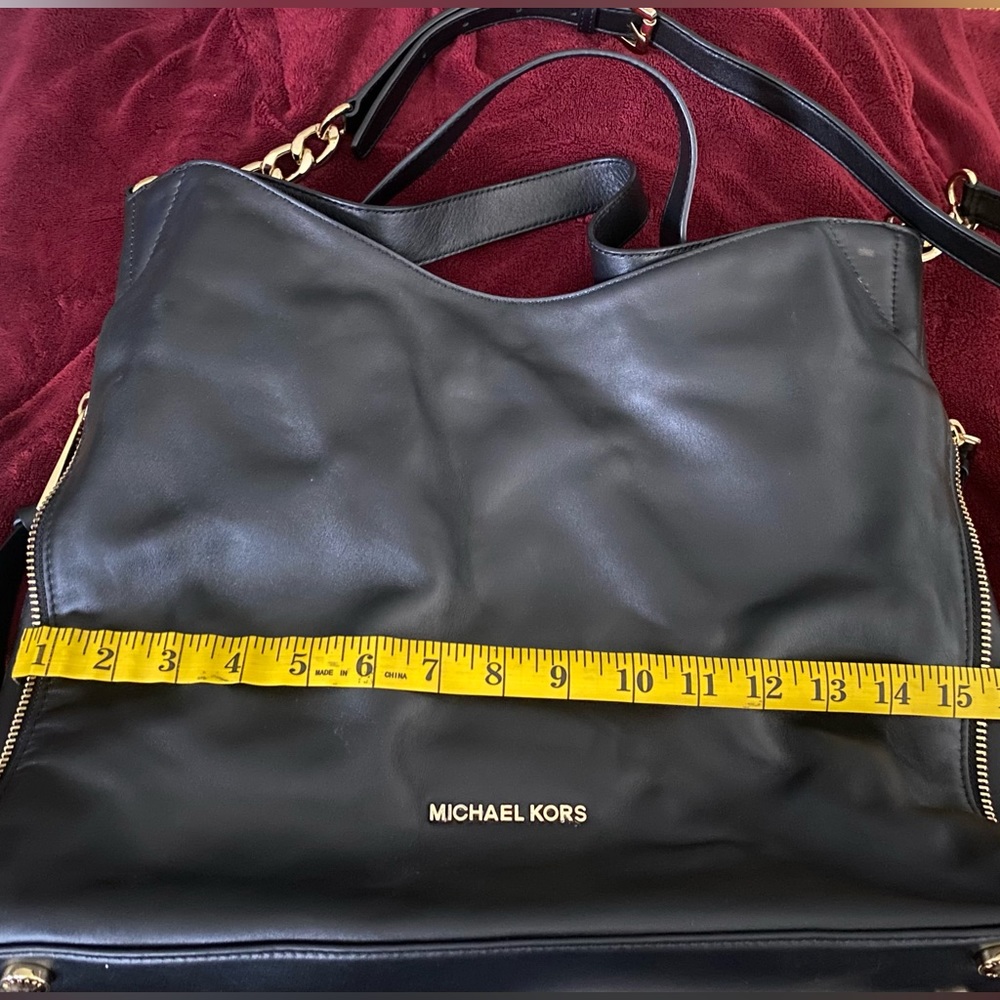 Micheal Kors Hobo bag - Picture 4 of 12